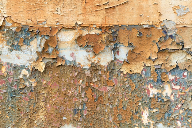 fond de mur en acier blanc fissuré, La texture du mur avec de la peinture blanche fissurée.