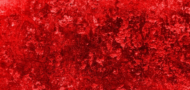 Fond de mur rouge fissuré texture de mur sanglant effrayant mur blanc avec éclaboussures de sang pour fond de concept d'horreur ou d'halloween