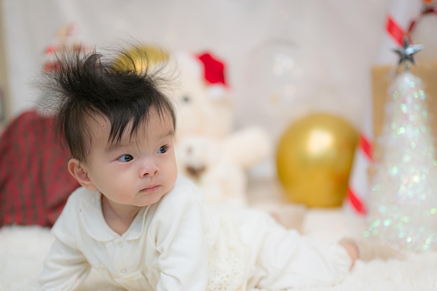 fond de noël et bébé