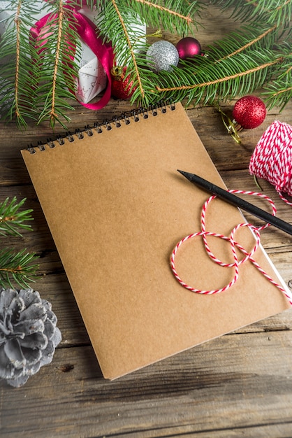 Fond de Noël avec cahier vierge