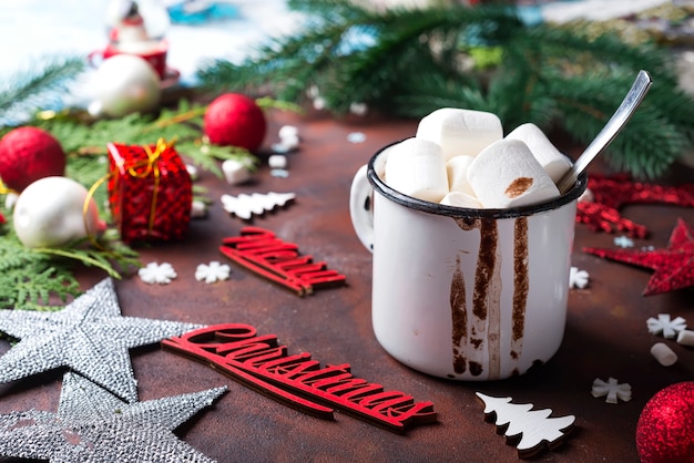 Fond de Noël avec du chocolat chaud fait maison,