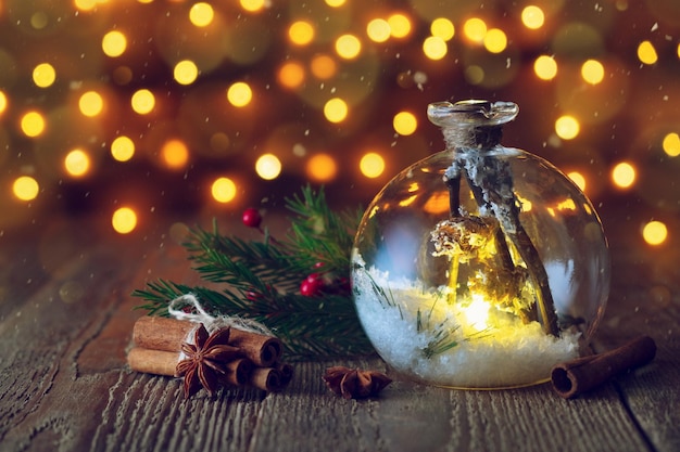 Fond de Noël sous la forme d'une boule de lanterne et de jouets. Ambiance du nouvel an