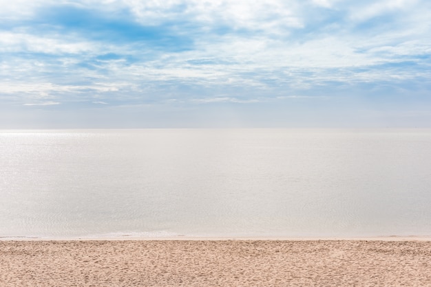 fond de plage le matin