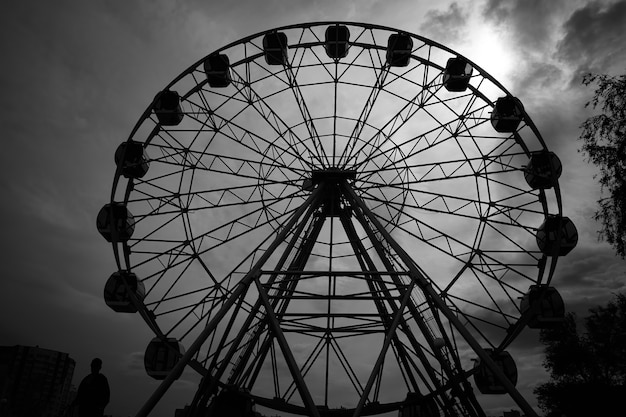 Fond de silhouette de grande roue