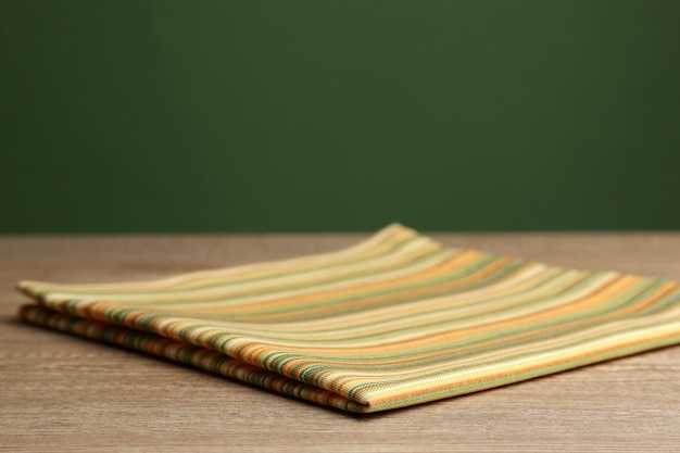 Fond avec table et nappe en bois