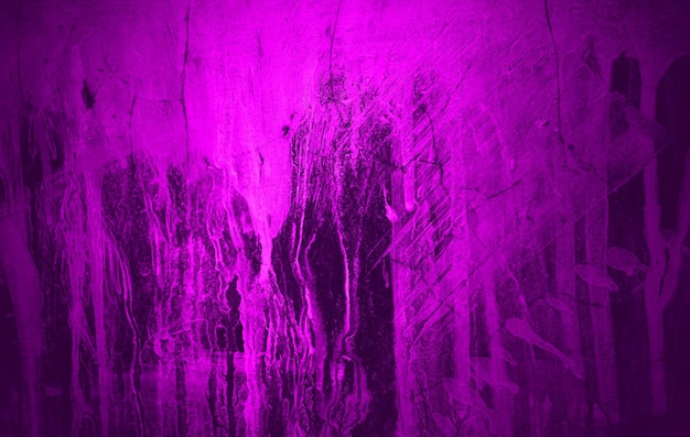 Fond de texture de mur en béton violet Mur de ciment avec néon rouge et violet sur fond sombre