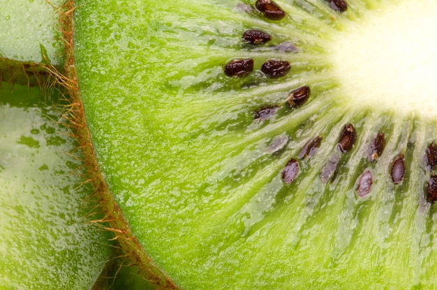 Fond de tranches de kiwi juteux mûrs