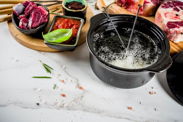 Photo fondue à la viande de boeuf