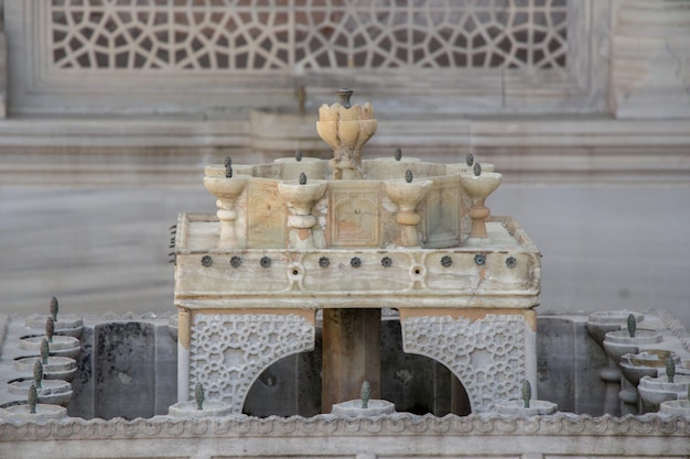 Fontaine antique de style ottoman turc en vue