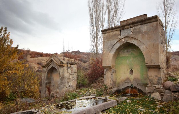 Fontaine en pierre eau de montagnexA