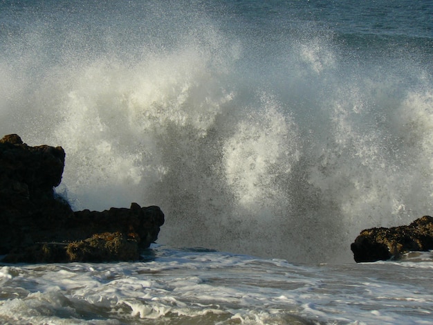 Photo formation rocheuse sur le rivage