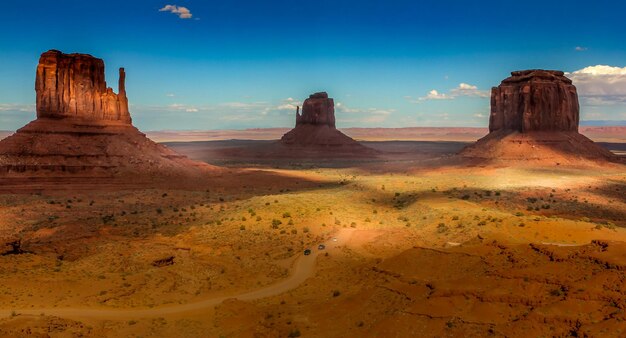 Photo formations rocheuses dans un désert