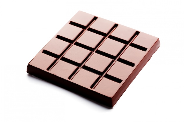 Forme carrée chocolat noir sur blanc