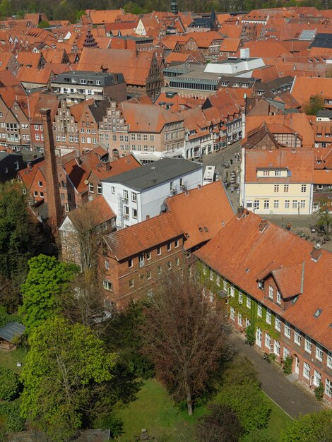 La forme de la ville de Lueneburg ci-dessus