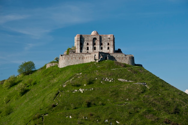 Forte Diamante sur les collines de Gênes