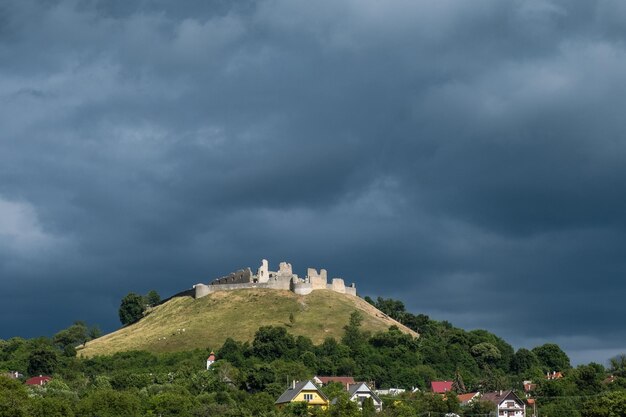 Photo forteresse médiévale ruines de pierre château branc slovaquie