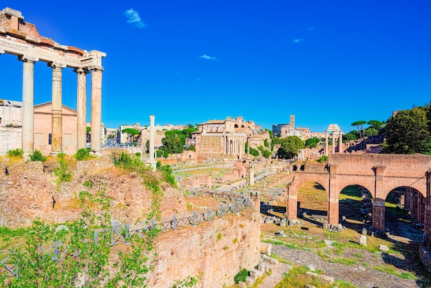 Le Forum romain, la belle et incroyable Rome antique