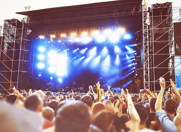 Foule à un concert en plein air