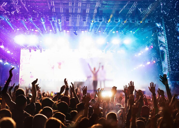 Photo la foule fait la fête s'allume concert en direct festival de musique d'été