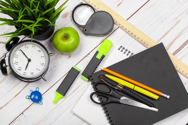 Fournitures scolaires et de bureau