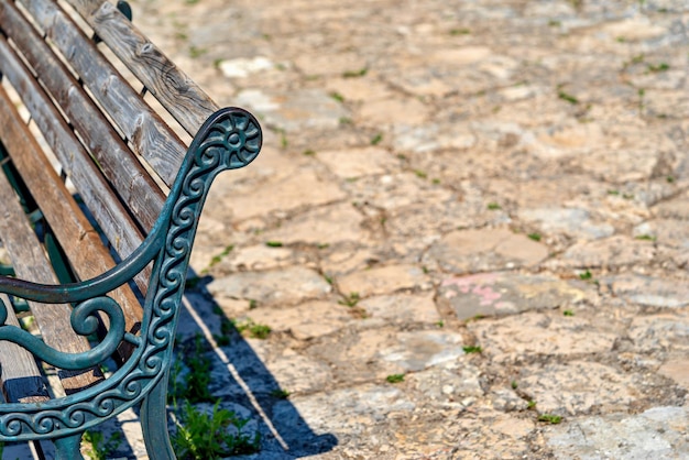 Fragment ou partie d'un banc ancien