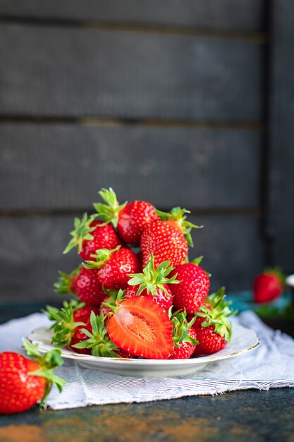 Fraise fruits juteux baies fraîches récolte mûre nourriture dessert sucré