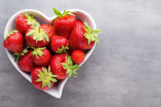 Fraise isolé sur fond blanc Berry frais