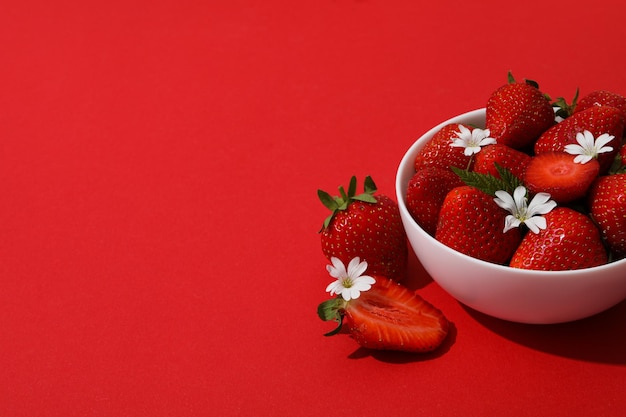 Fraise savoureuse de fruits d'été doux et frais