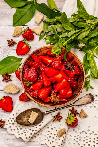 fraises Ingrédients pour la cuisson de la confiture de fraises