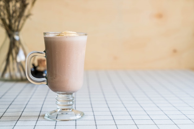 frappe au chocolat avec glace à la vanille