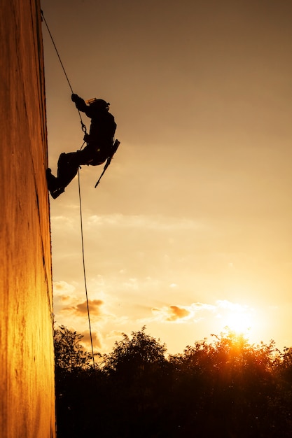 FRIED combat rappeling