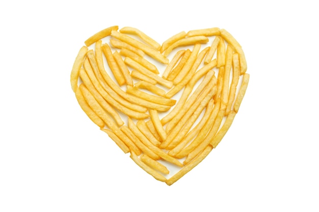 Frites en forme de coeur isolé sur fond blanc