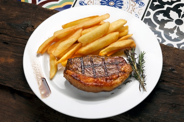 Frites avec picanha brésilien