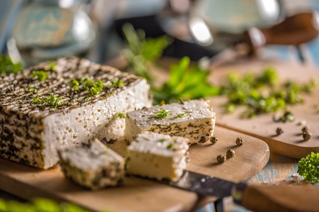 Fromage aux herbes fraîches