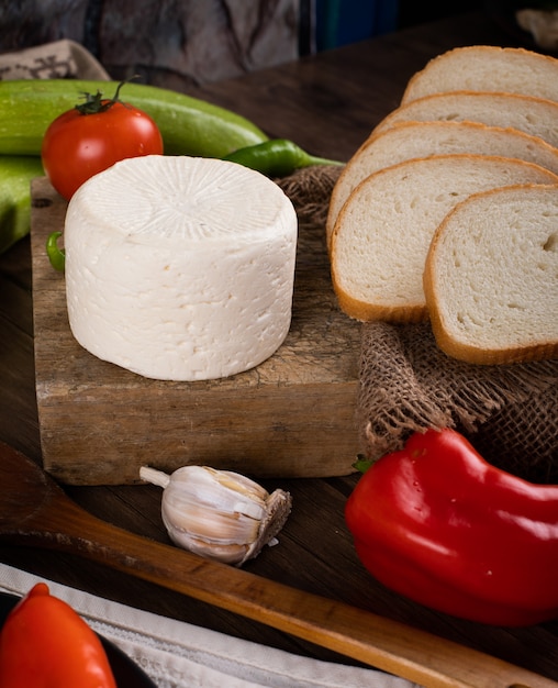 Fromage blanc à l'ail et au poivre