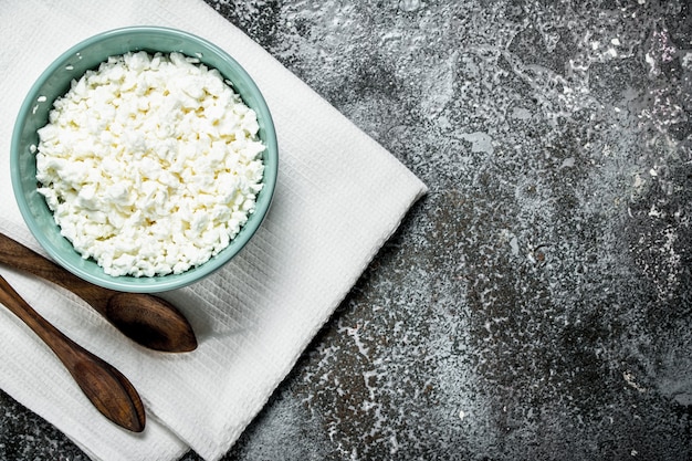 Fromage cottage et lait de vache naturel.