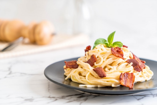 fromage à la crème spaghetti au bacon