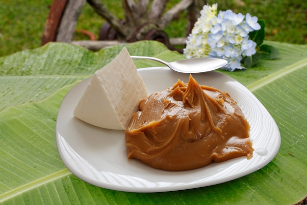 Fromage avec "Dulce de Leche" brésilien/ Fromage/ Combinaison de fromage avec 'sauce caramel au lait'