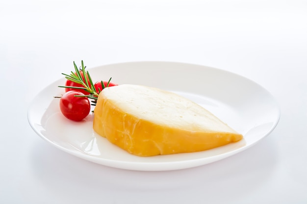 Fromage Gouda au romarin et tomates