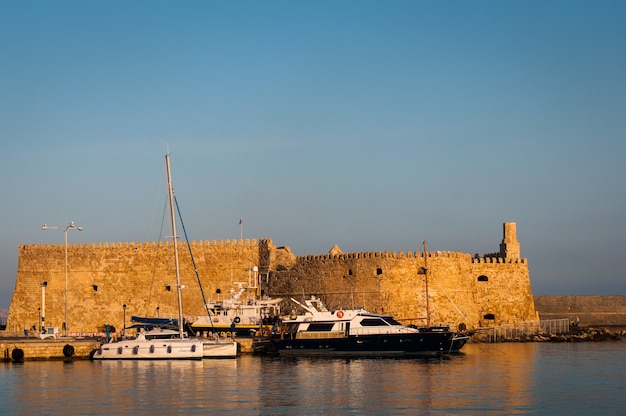 Le front de mer d'Héraklion, la capitale de la Crète, Grèce.