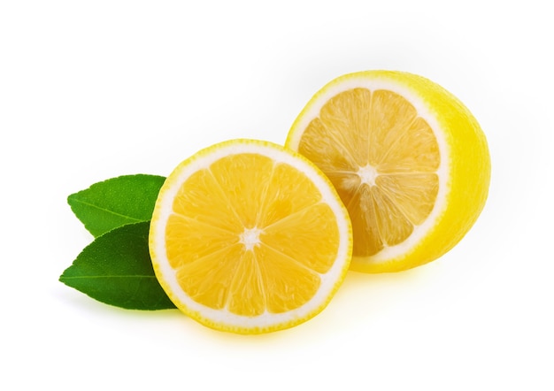 Fruit de citron avec feuille isolée sur blanc