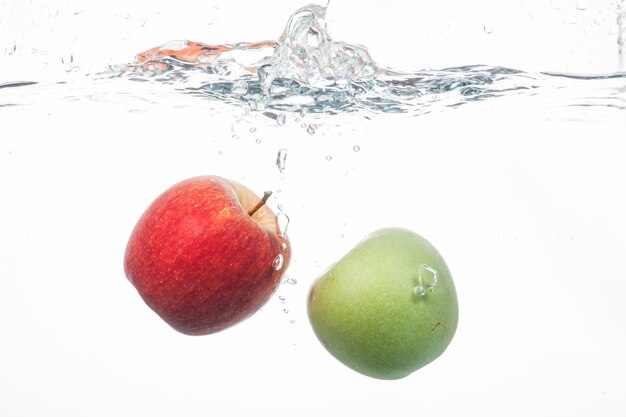 fruit dans l&#39;eau