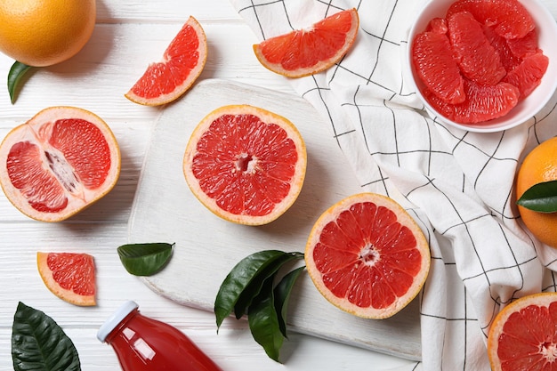 Fruit d'été juteux concept de grapefruit d'aliments frais