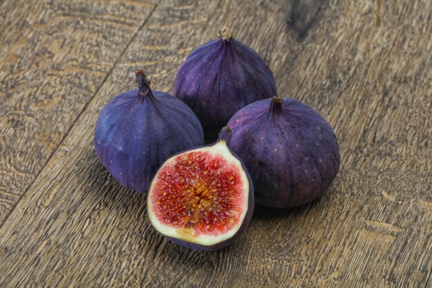 Fruit de figues fraîches sucrées mûres