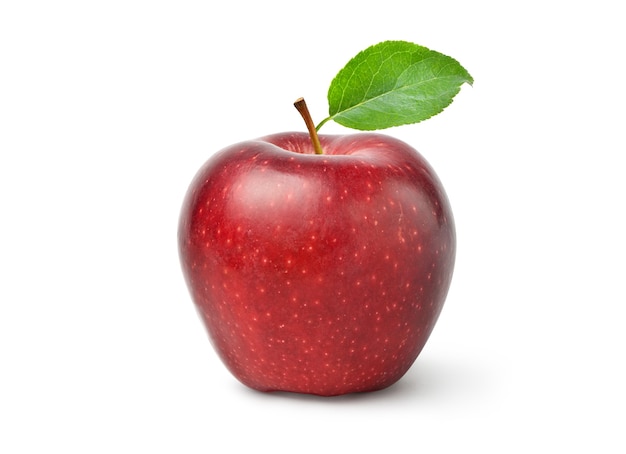 Photo fruit de pomme rouge avec feuille verte isolé sur blanc avec un tracé de détourage.