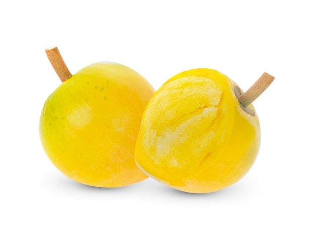 Fruit de Pouteria Campechiana isolé sur blanc