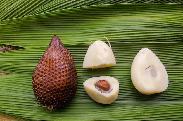 Fruit De Serpent Fruit Tropical D'asie Du Sud-est