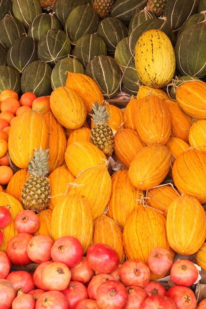 fruits sur l'allée du marché