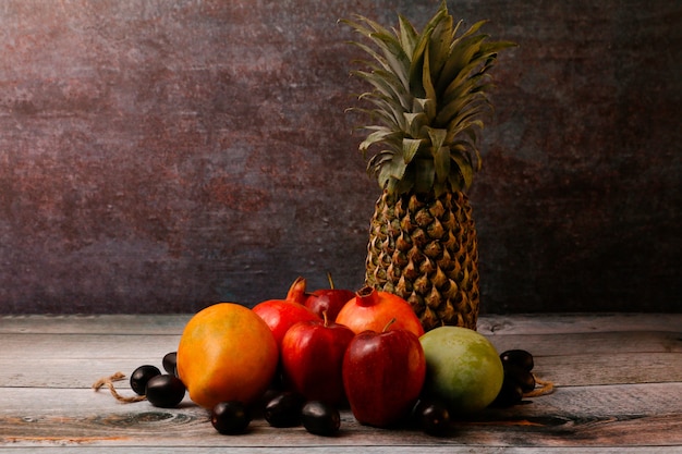 Fruits assortis frais et sains