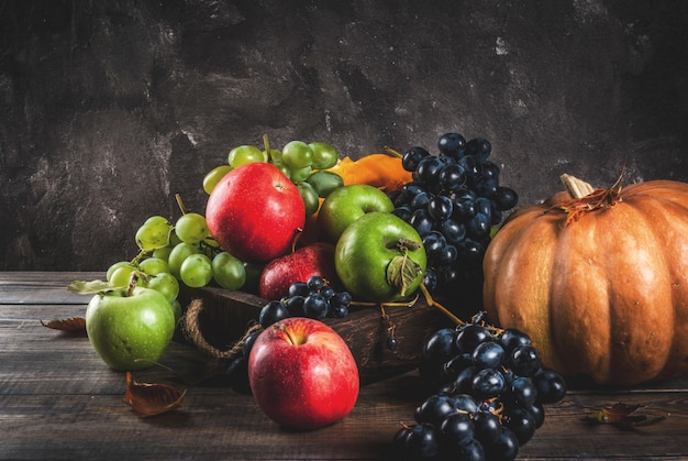 Fruits d'automne et citrouille